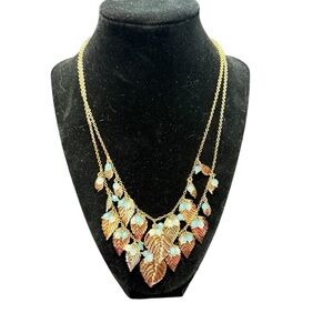 Avon Double Row Leaf  Necklace with Teal bead accents NIB 2005 goldtone